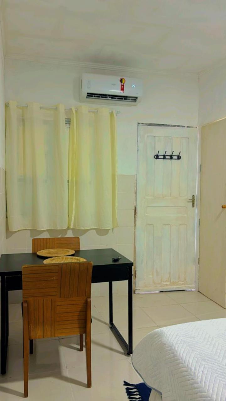 Apartment Kitnet 17b *